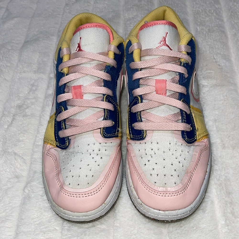 Jordan Retro 1 Low SE “Multi-Color Canvas”